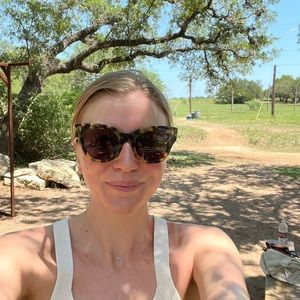 Meet your Posher, Donna